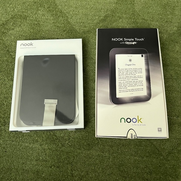 Barnes & Noble NOOK Simple Touch with GlowLight - Picture 1 of 10